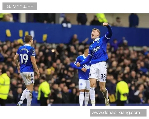 利兹联与瓦伦西亚激战正酣谁将赢得这场精彩对决 利兹联与瓦伦西亚激战正酣谁将赢得这场精彩对决