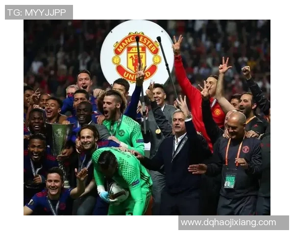 利物浦与曼联再度交锋宿敌对决引发球迷热议与期待 利物浦与曼联再度交锋宿敌对决引发球迷热议与期待