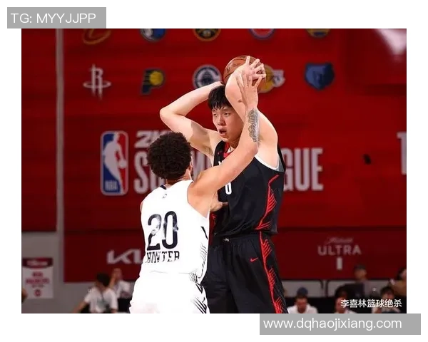 开拓者与雷霆激战正酣双方球员表现精彩引人注目