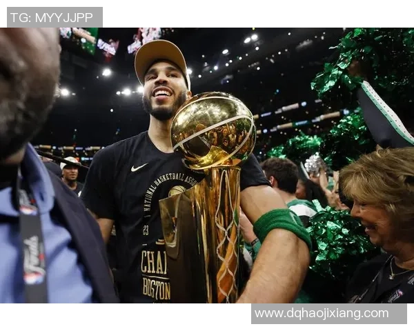 德雷克莱夫利二世的篮球旅程与未来潜力分析