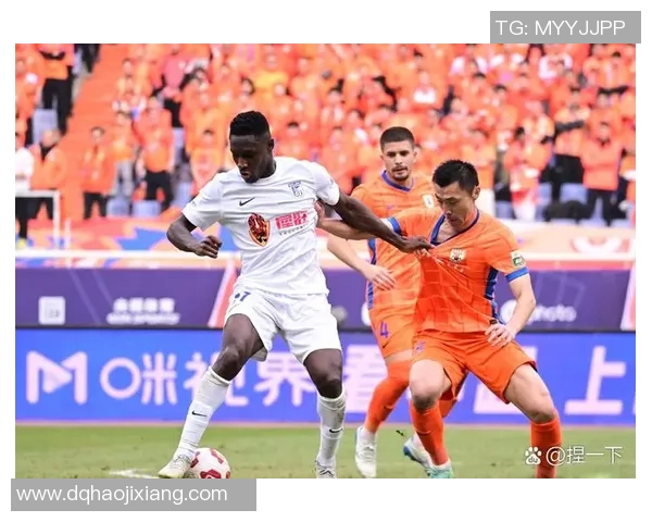 汤加与澳大利亚激战正酣精彩对决引发球迷热议与期待 汤加与澳大利亚激战正酣精彩对决引发球迷热议与期待